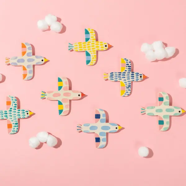 Oiseau décoratif en céramique peint à la main – objet déco coloré, plusieurs modèles | Twicy Store